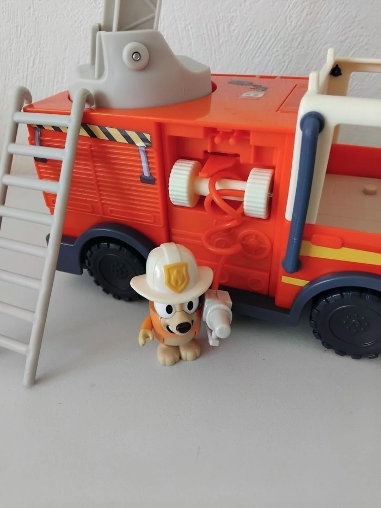 Bluey Camião de Bombeiros Figuras Completas – photo 6
